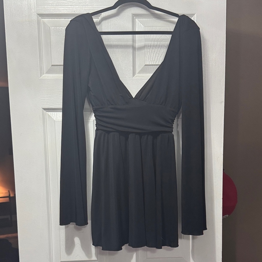 Elegant Black Long Sleeve Dress
